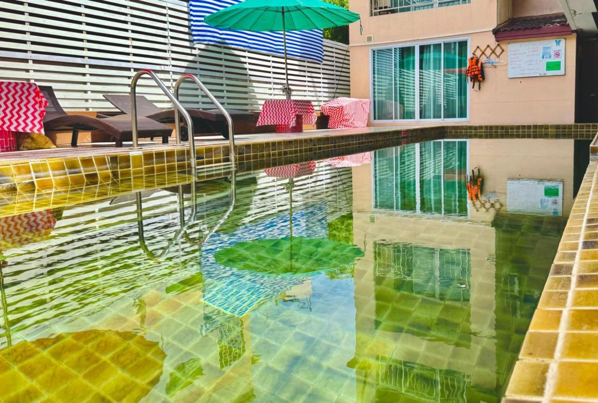 Collection O Bupamontra Chiangmai Hotel Chiang Mai Exterior photo